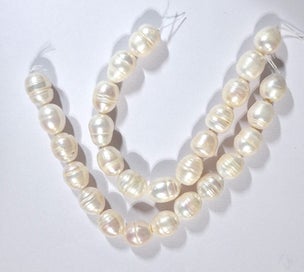 Listing 2 of 2 for A STRAND of LARGE BARAQUE NATURAL CULTURED PEARLS