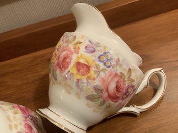 Listing 2 of 5 for LOVELY ROYAL ALBERT SERENA CREAMER AND SUGAR