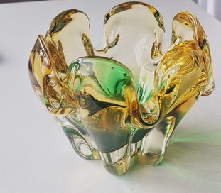 Listing 3 of 19 for <<< LUSH VINTAGE ART GLASS BOWL >>>