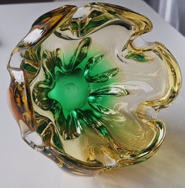 Listing 16 of 19 for <<< LUSH VINTAGE ART GLASS BOWL >>>