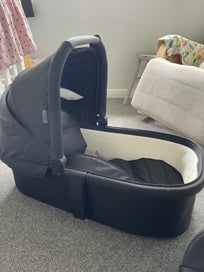 Listing 3 of 3 for Edwards and co carry cot