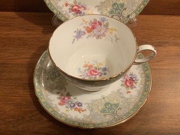 Listing 3 of 7 for INCREDIBLE SHELLY GEORGIAN TRIO SET