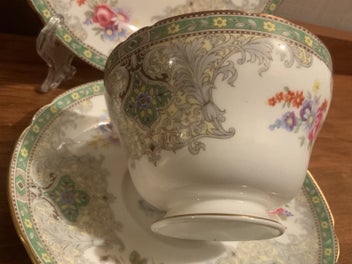 Listing 5 of 7 for INCREDIBLE SHELLY GEORGIAN TRIO SET