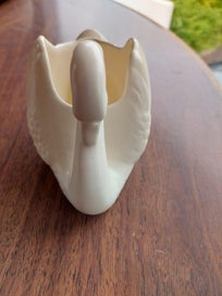 Listing 3 of 6 for Crown Lynn 154 Swan