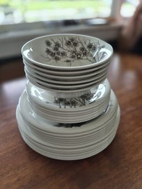 Listing 7 of 8 for Pontessa ironstone dinner set