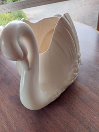 Listing 8 of 8 for Crown Lynn Swan 170