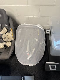 Listing 2 of 8 for 2x Maxi Cosi Seats - Pebble Plus & Pearl with Base etc.