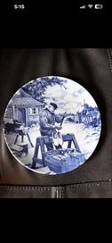Listing 1 of 2 for Delft blue plate