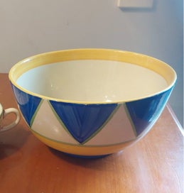 Listing 2 of 3 for Clarice Cliff Bizarre - Large bowl, geometric triangle pattern, c.1930s