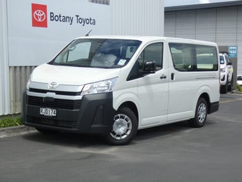 Toyota Hiace 2025 photo 2