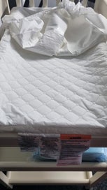 Listing 4 of 5 for Jolly Jumper change table