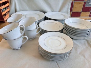 Listing 2 of 4 for NORITAKE TAHOE DINING SET x36 PIECES