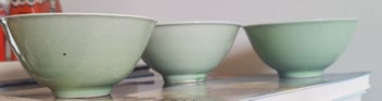 Listing 3 of 13 for <<< POTTERY (3) FOOTED BOWLS >>>