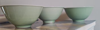 Listing 9 of 13 for <<< POTTERY (3) FOOTED BOWLS >>>