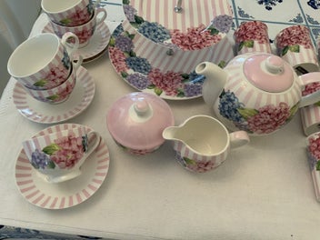 Listing 2 of 6 for Tea Set