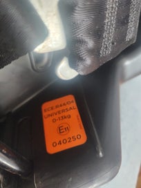 Listing 7 of 7 for Joie capsule and base