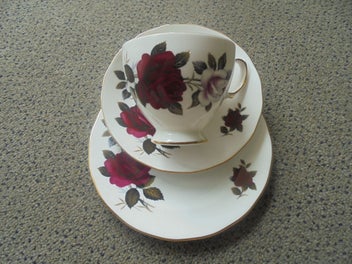 Listing 1 of 9 for Pretty English bone china trio - Colclough - 5 available