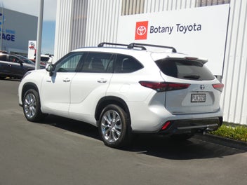 Toyota Highlander 2023 photo 4