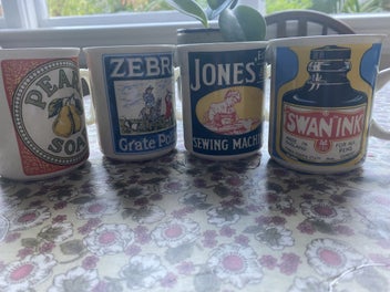 Listing 1 of 7 for Collectible - Set of 4 vintage mugs