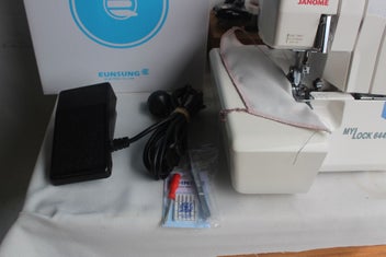Listing 2 of 3 for 4 THREAD JANOME OVERLOCKER MYLOCK 644D