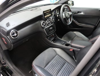 Mercedes-Benz A 180 2014 photo 5