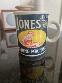 Listing 7 of 7 for Collectible - Set of 4 vintage mugs