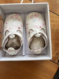 Listing 2 of 3 for BRAND NEW Snuggle Hunny x Bobux T-Bar Shoes size L