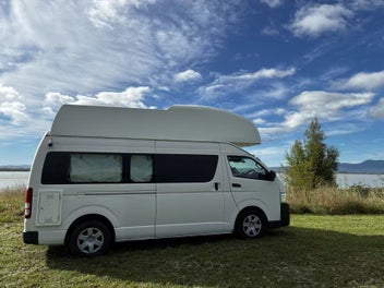 2014 Toyota Hiace 4 berth KEA Voyager
