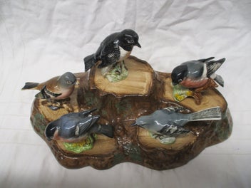 Listing 2 of 16 for BR 9273 - Beswick Tree Stump with Birds - Bird Display