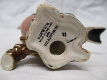 Listing 8 of 16 for BR 9273 - Beswick Tree Stump with Birds - Bird Display