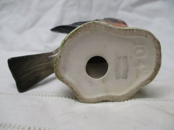 Listing 10 of 16 for BR 9273 - Beswick Tree Stump with Birds - Bird Display