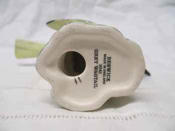 Listing 16 of 16 for BR 9273 - Beswick Tree Stump with Birds - Bird Display