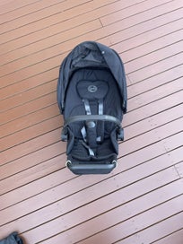 Listing 3 of 9 for Baby pram( up to 22kg)