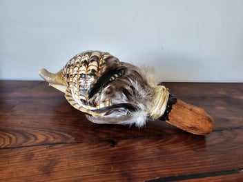 Listing 8 of 9 for Putatara - Taonga Puoro - Large Triton Shell - Putatara - Carving