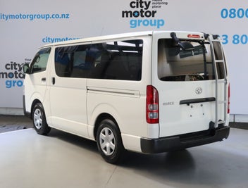 Toyota Hiace 2020 photo 3