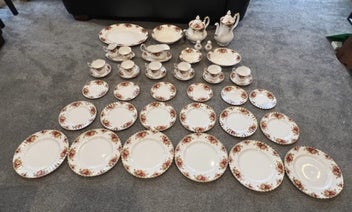 Listing 3 of 10 for Royal Albert “Old Country Roses” 43 piece Dinnerware Set
