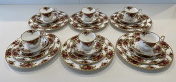 Listing 4 of 10 for Royal Albert “Old Country Roses” 43 piece Dinnerware Set