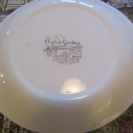 Listing 4 of 4 for Johnson Brothers English Gardens Plates. Top Shelf Set Of 4. Heirloom.