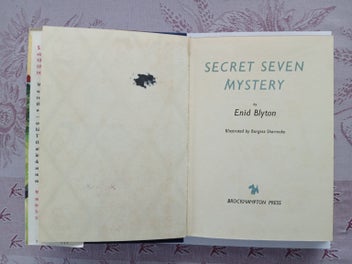 Listing 3 of 5 for SECRET SEVEN MYSTERY 1ST EDITION 1957