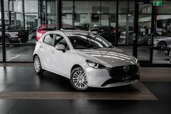 Mazda 2 2026 photo 2