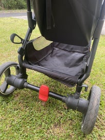 Listing 2 of 3 for Phil & Ted Dash stroller