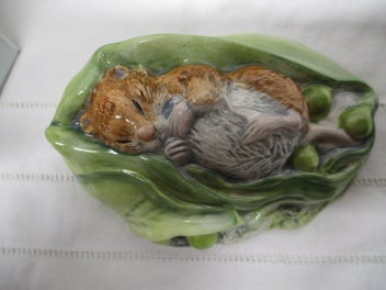 Listing 2 of 8 for POR31 2991 - Timmy Willie Sleeping - Beswick Beatrix Potter Figurine