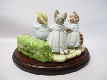 Listing 5 of 11 for MO 7196 - Mittens, Tom Kitten and Moppet - Beswick Beatrix Potter Figure