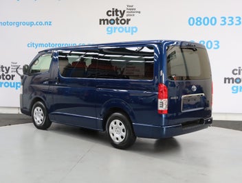 Toyota Hiace 2021 photo 3