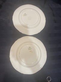 Listing 2 of 5 for Crown Ducal 2x Plates 23cm Chintz