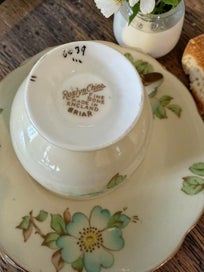 Listing 3 of 4 for VINTAGE Roslyn Fine Bone China Trio - mint condition