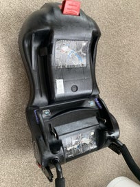 Listing 8 of 8 for Edwards and Co Capsule/ carseat Base -$1 reserve