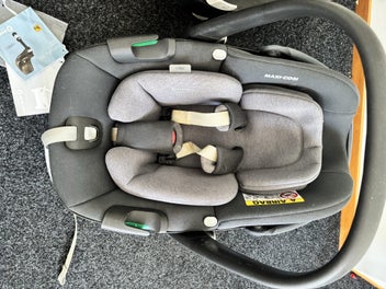 Listing 4 of 5 for Maxi Cosi car seat