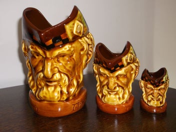 Listing 2 of 8 for Wade McCallum set of 3 Toby Jugs 1950's