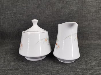 Listing 10 of 15 for Vintage Made in Liling China Tea Pot, Sugar Bowl & Milk Jug with Gold Trim
